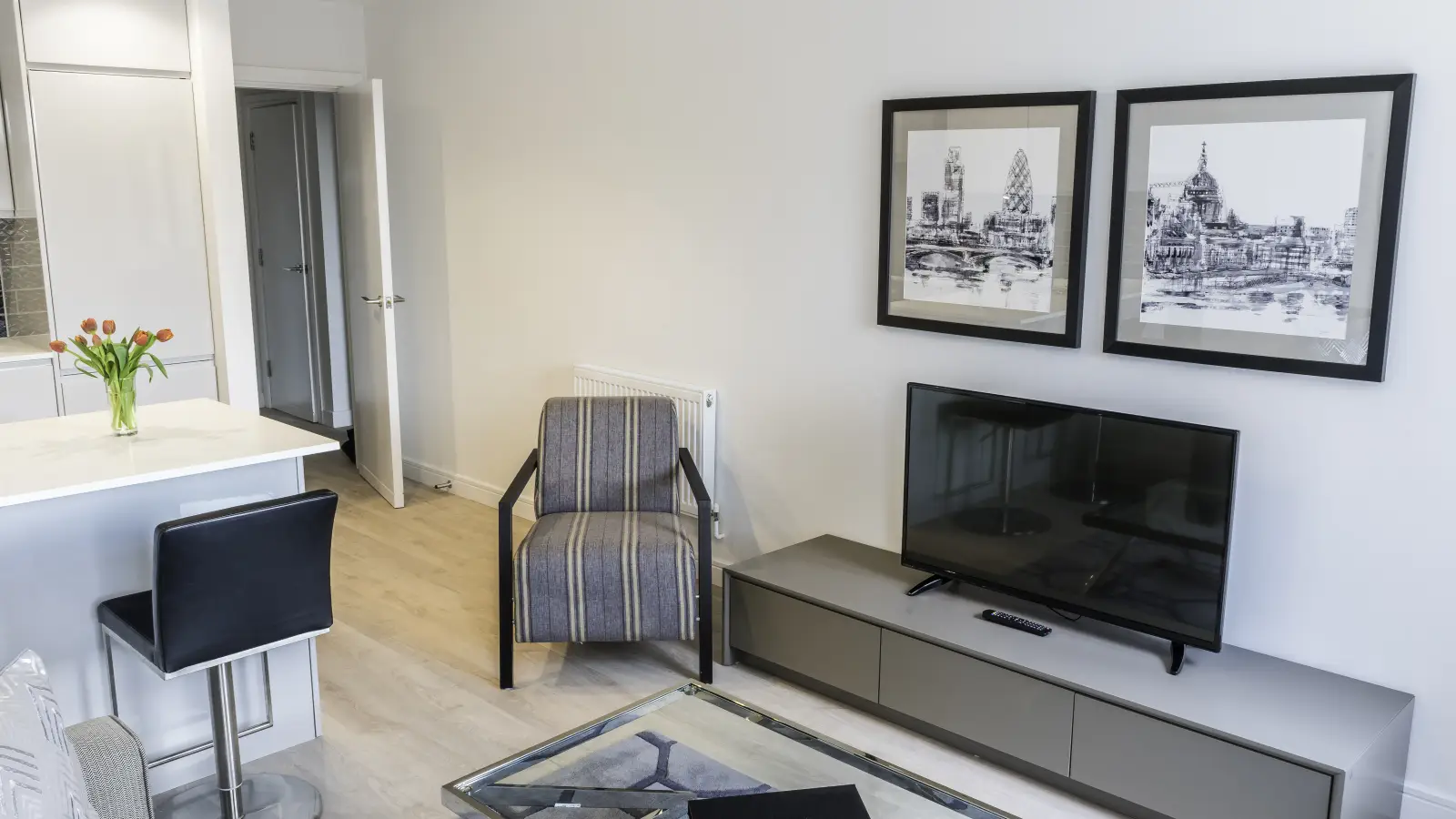 Flat Bromehead Street in Greater London