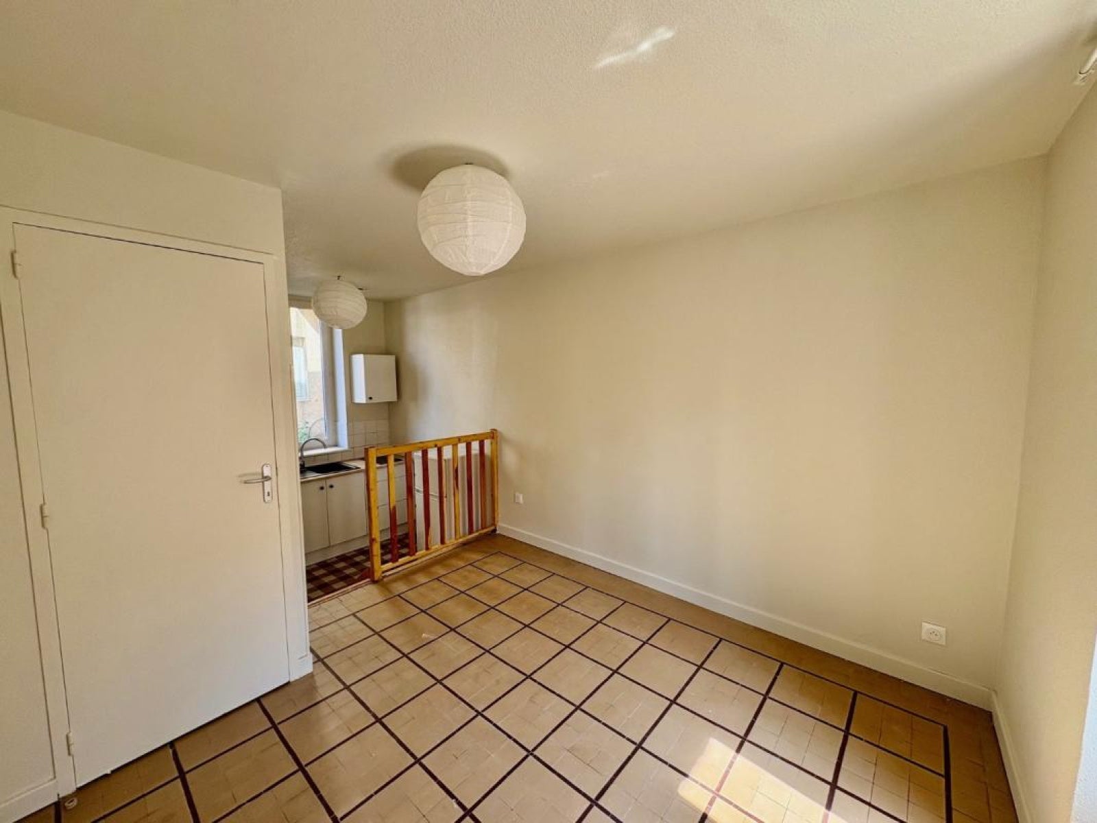 Flat Rue Francisque Rochard in Roanne