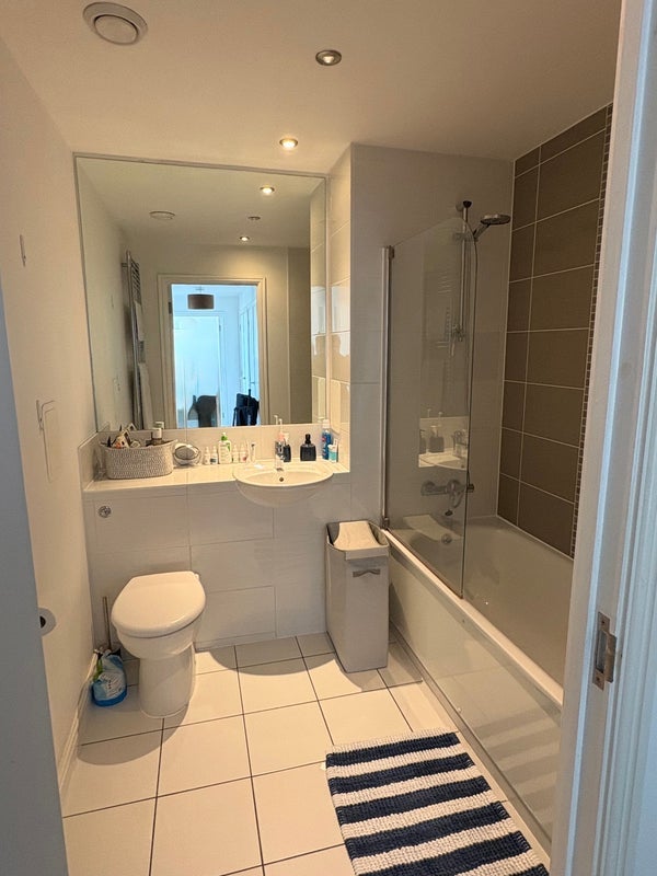 Room Albany Road in Greater London