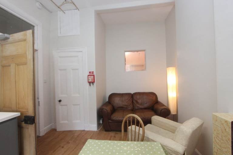 Flat Morrison Street in City of Edinburgh