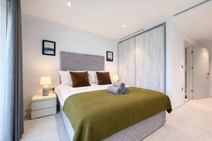 Flat St. Pancras Way in Greater London