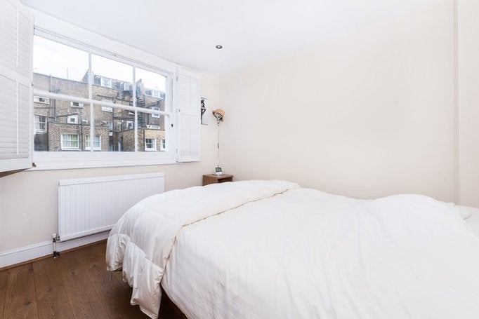 Flat Queensway in City of Westminster