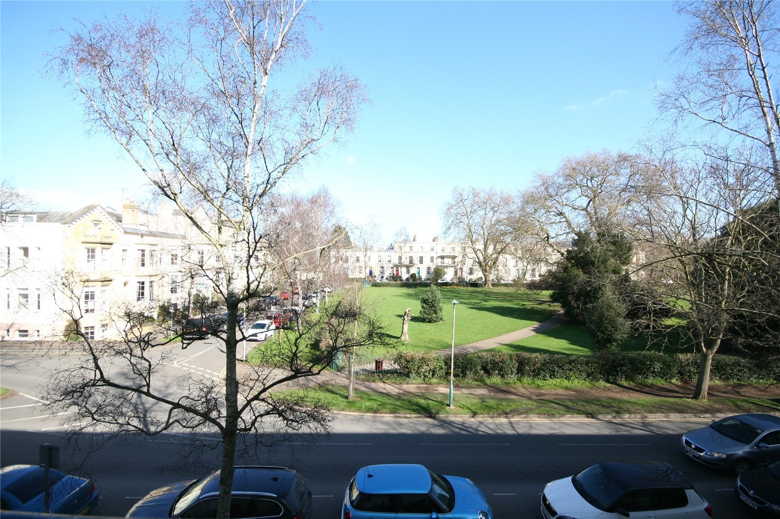 Flat Clarence Square in Cheltenham