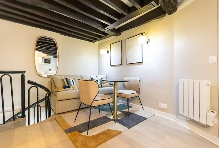 Flat Boulevard Beaumarchais in Paris