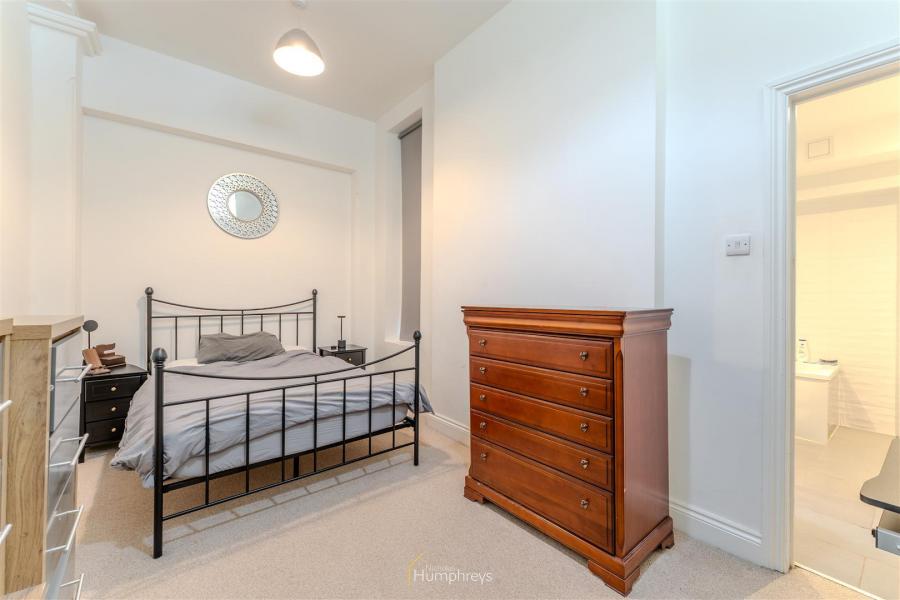 Flat Durley Gardens in Bournemouth