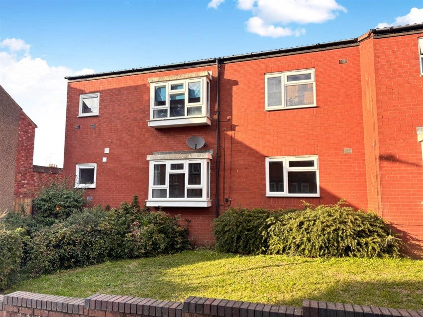 Flat Grafton Street in Kettering
