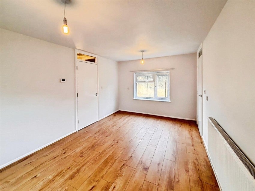 Flat Grafton Street in Kettering