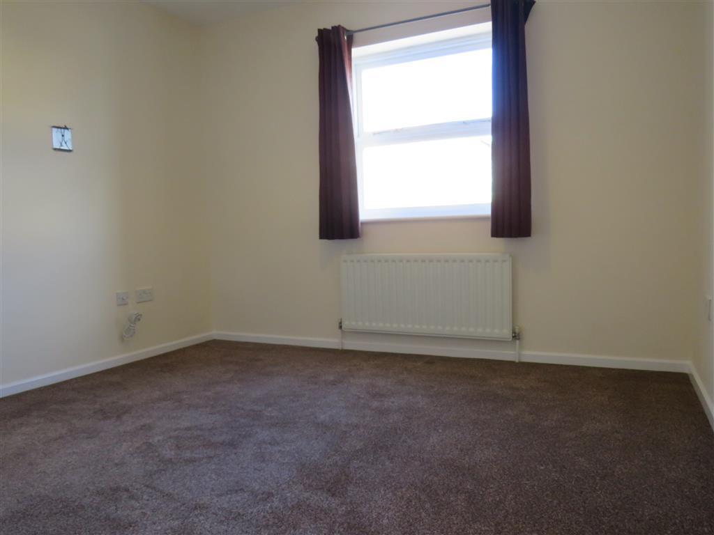 Flat Bolyfant Crescent in Warwick