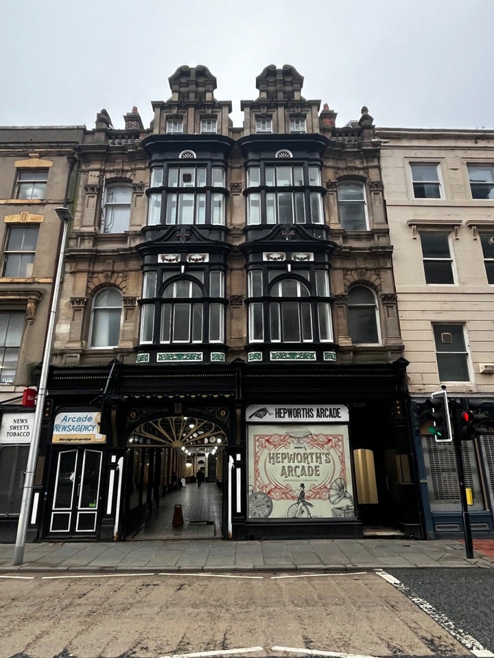 Flat Hepworth's Arcade in Hull
