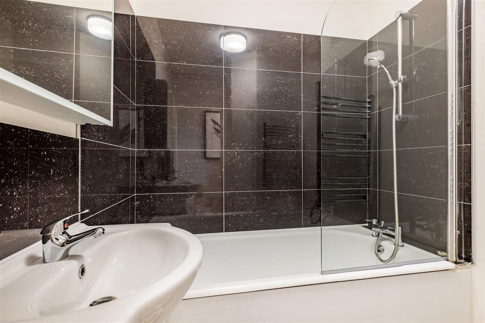 Flat Fulham Road in Greater London