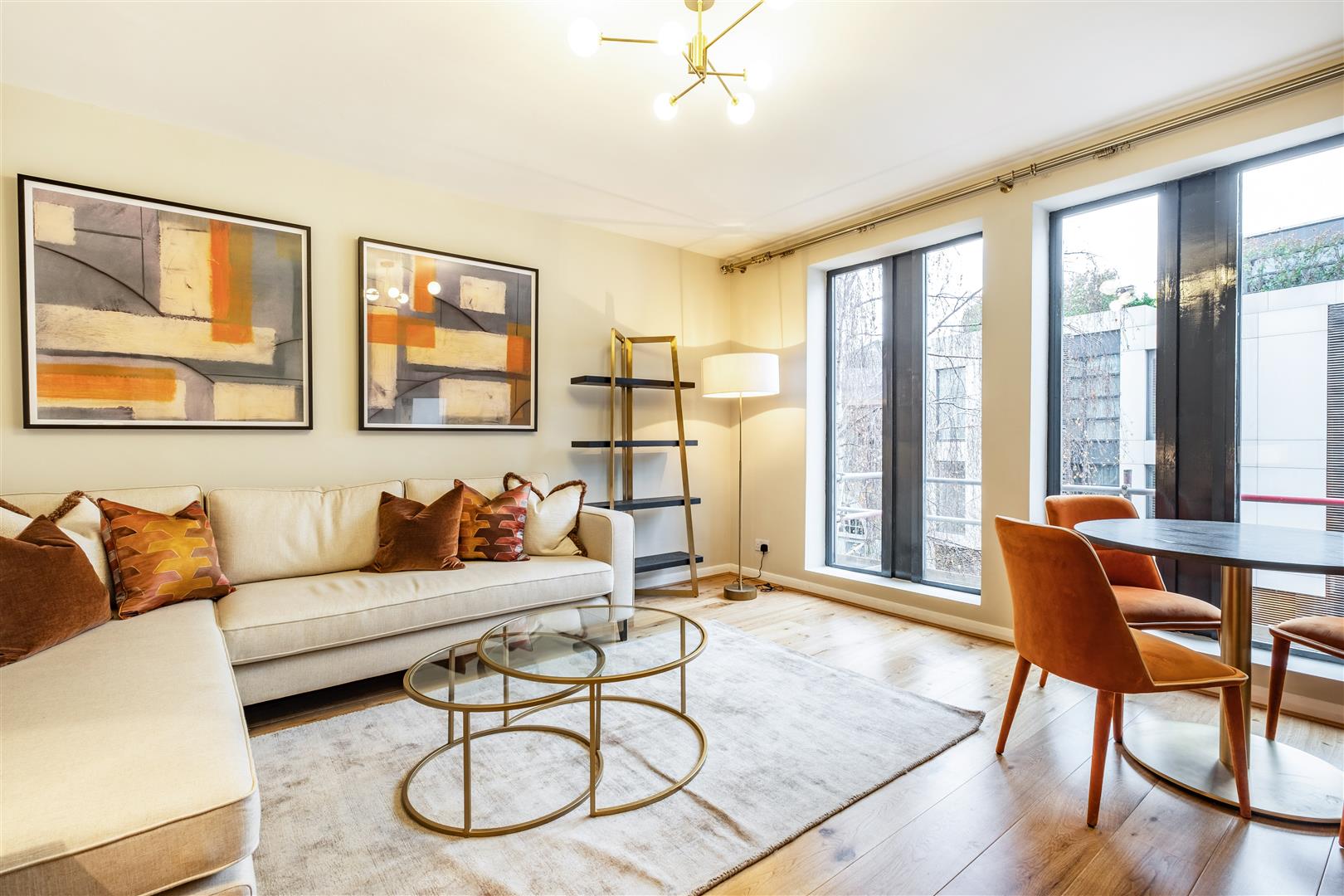 Flat Fulham Road in Greater London