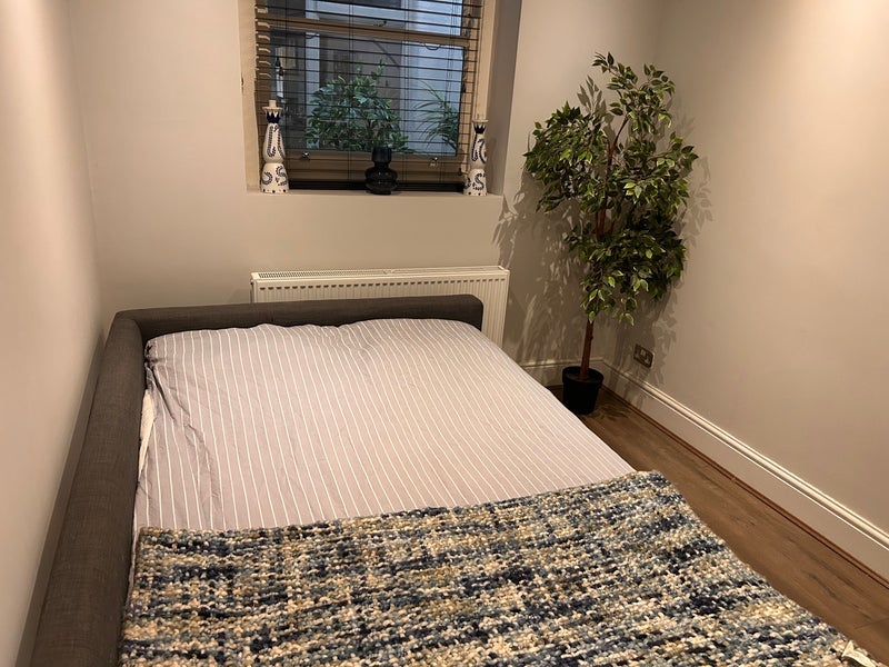 Room Uxbridge Road in Greater London