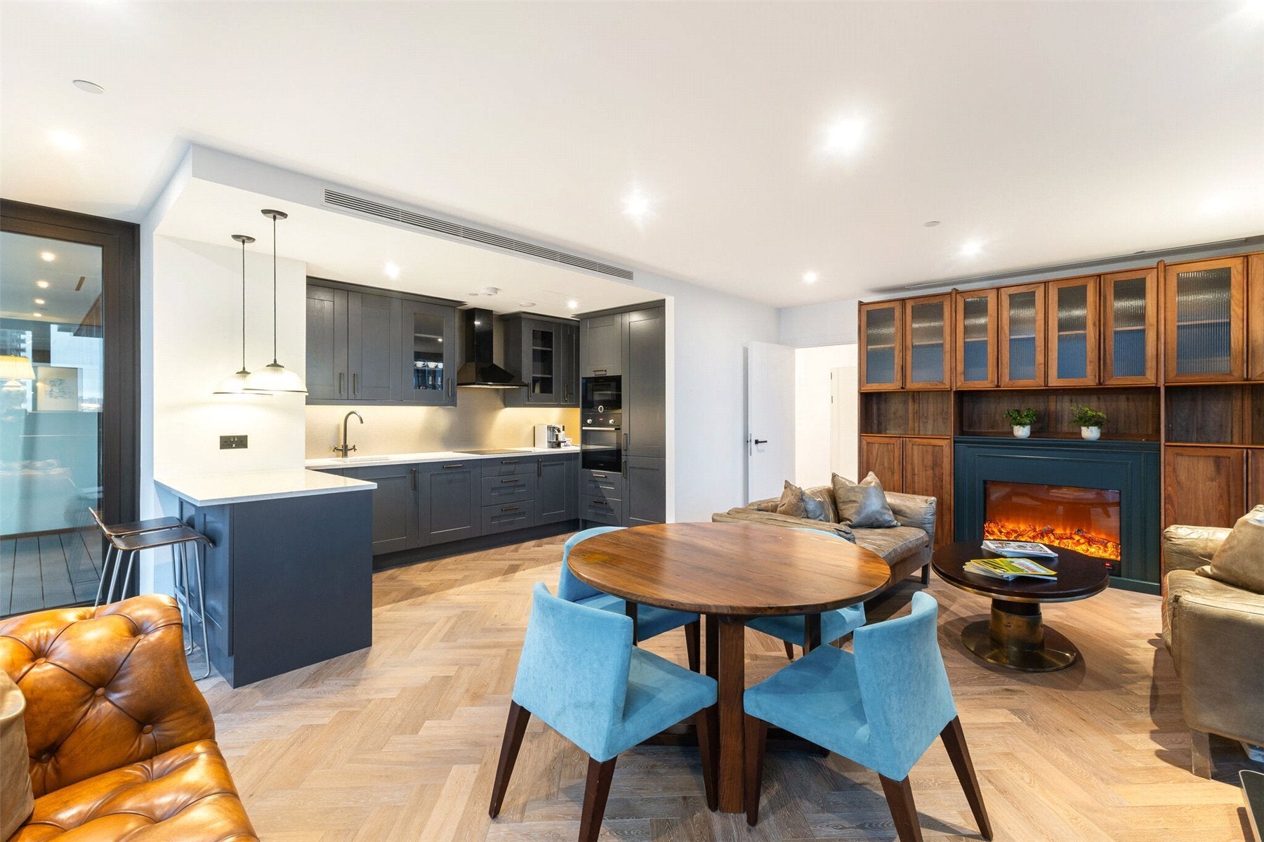 Flat Merino Gardens in Greater London