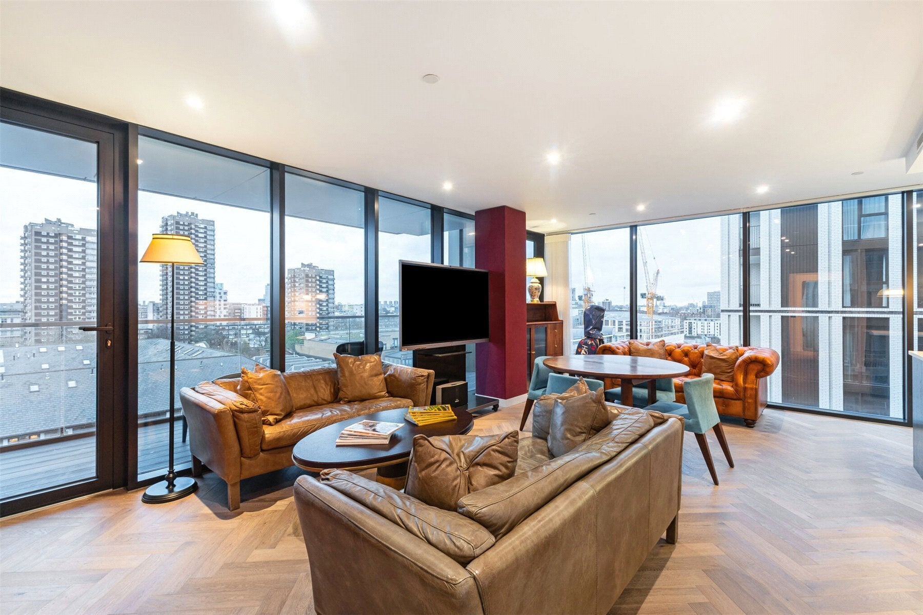 Flat Merino Gardens in Greater London