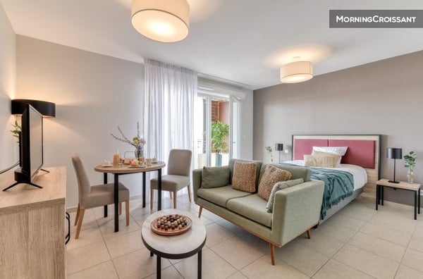 Room Rue Yves Hoffmann in Perpignan