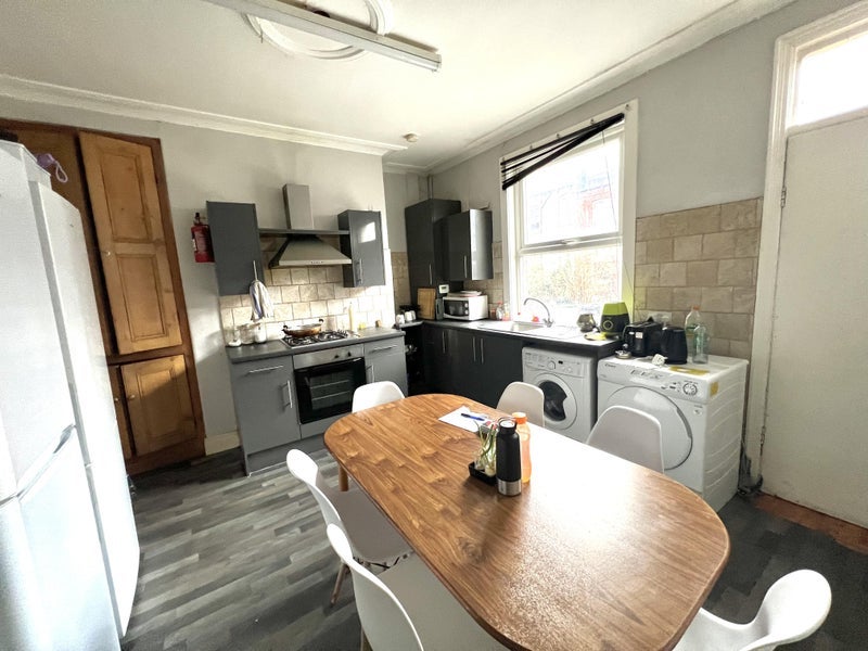 Room Back Stanmore Place in Leeds