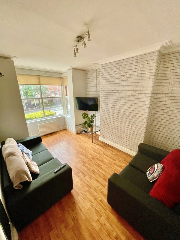 Room Back Stanmore Place in Leeds
