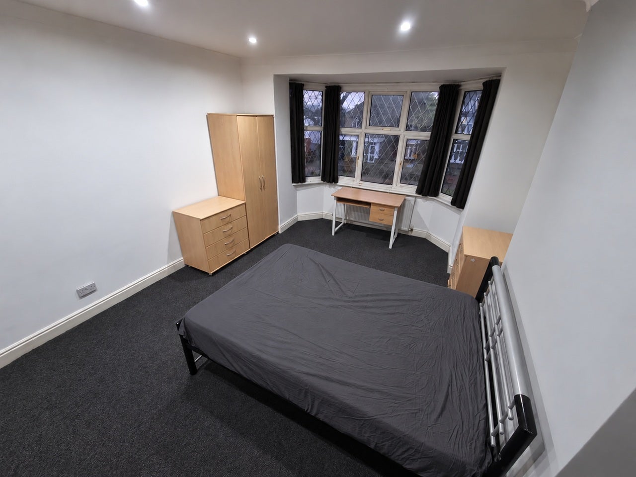 Room Harrowdene Road in Greater London
