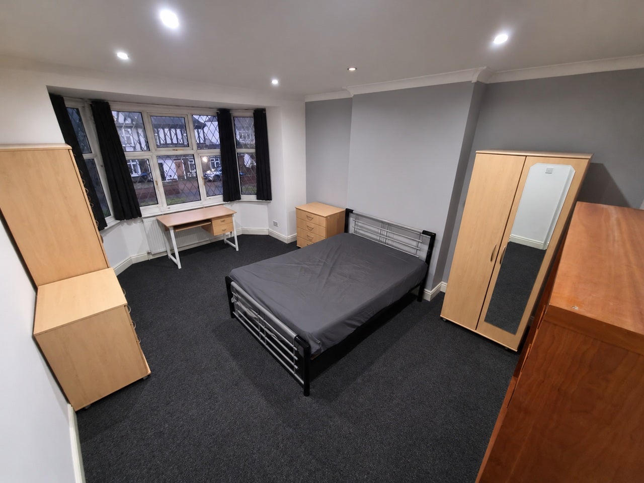 Room Harrowdene Road in Greater London