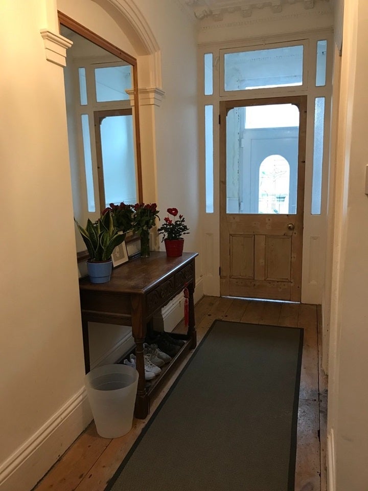 Room Diamond Avenue in Plymouth