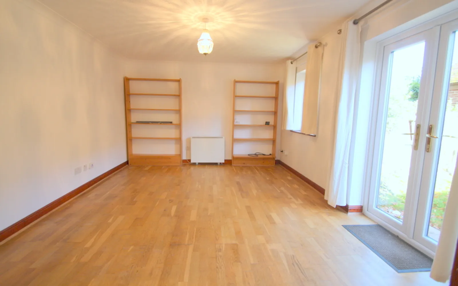 Flat Grove Court in Huntingdonshire