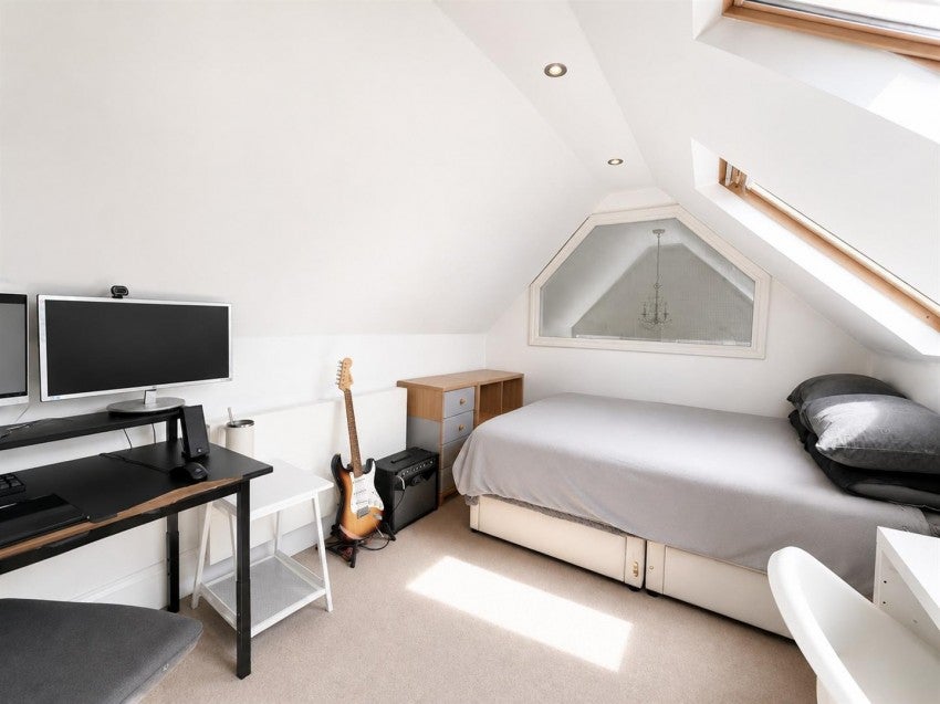 Flat Knighton Drive in Leicester