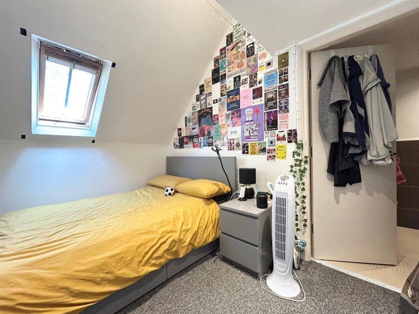 Flat Knighton Drive in Leicester