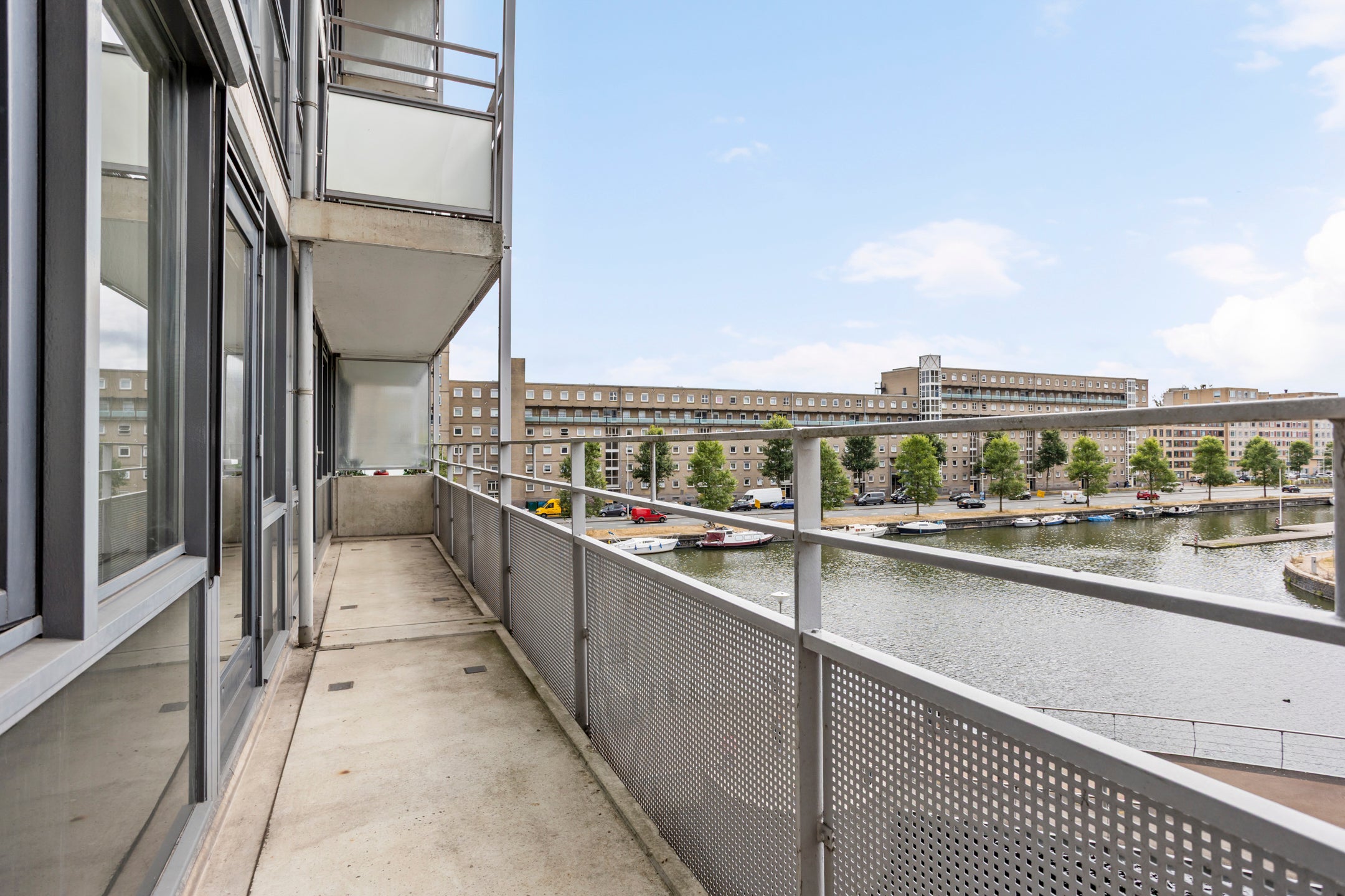 Appartement te koop: Fijnjekade 241, 'S-Gravenhage