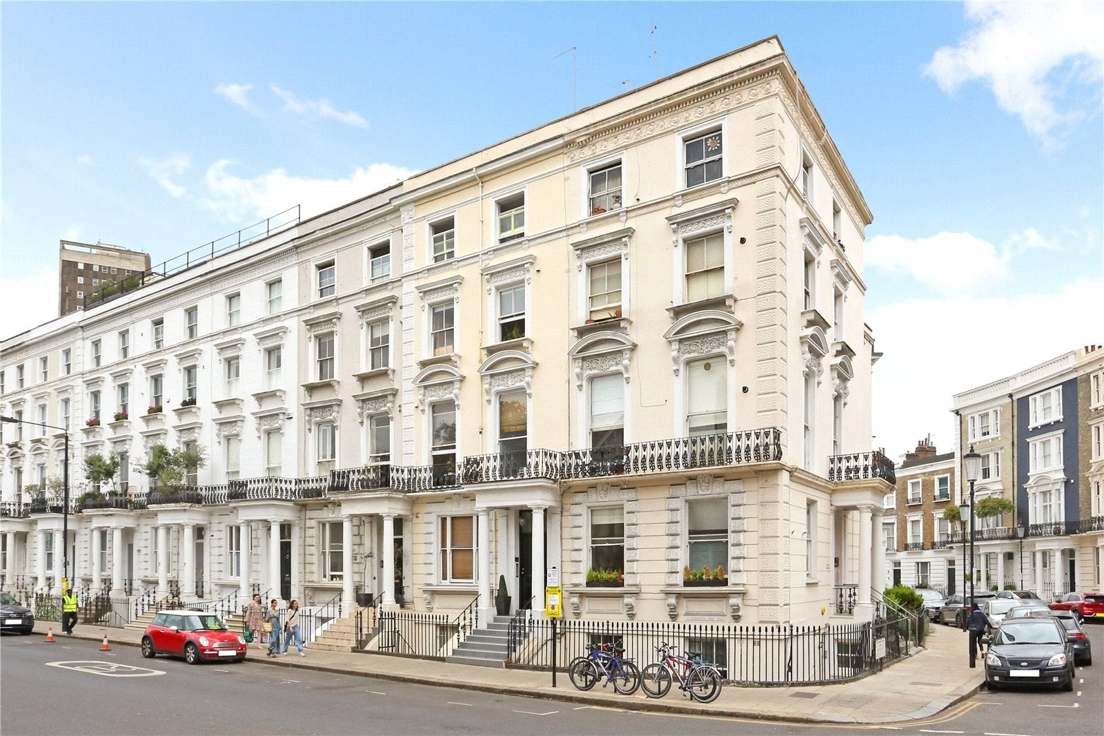 Flat Kensington Park Road in Greater London