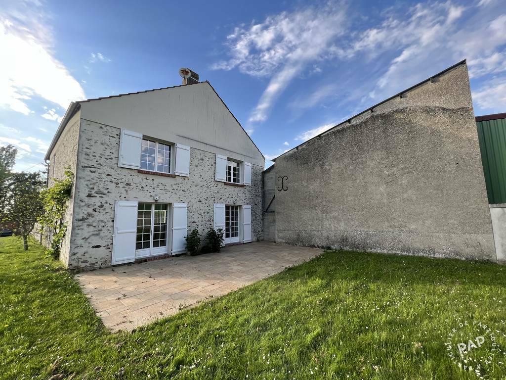 House Rue Raoul Follereau in Bussy-Saint-Georges