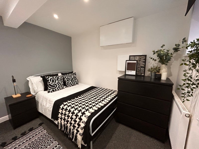 Room Beechwood View in Leeds