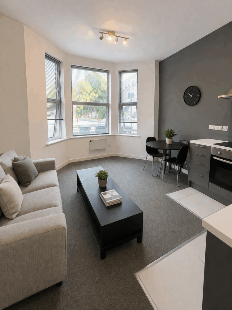 Flat Llanbleddian Gardens in Cardiff