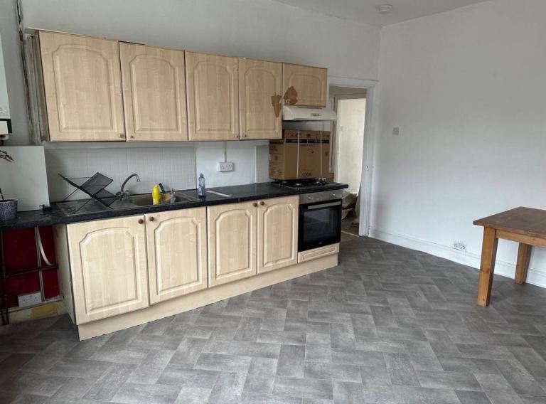 Flat Rokeby Street in Newcastle upon Tyne