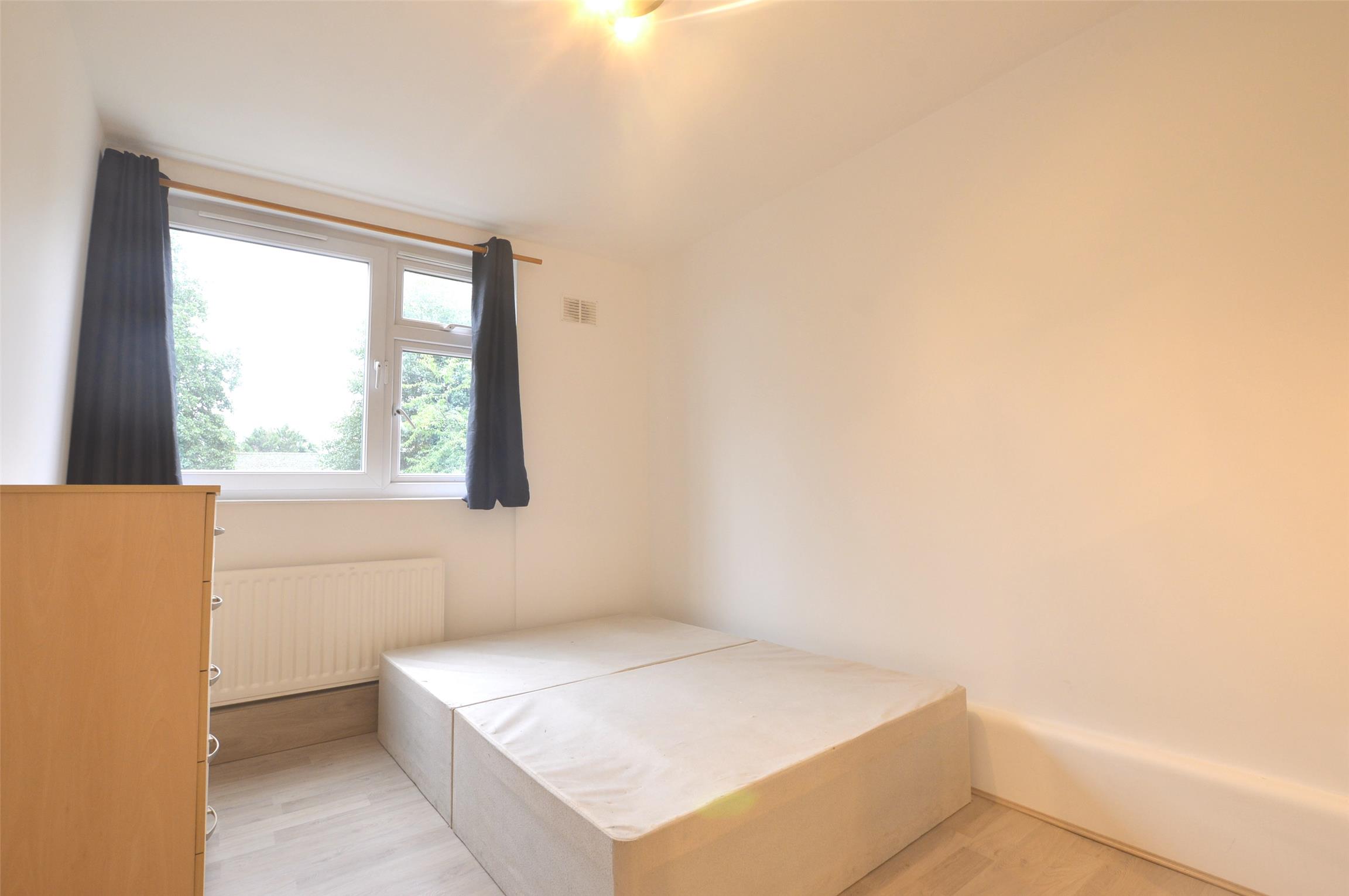 Flat Strathdon Drive in Greater London