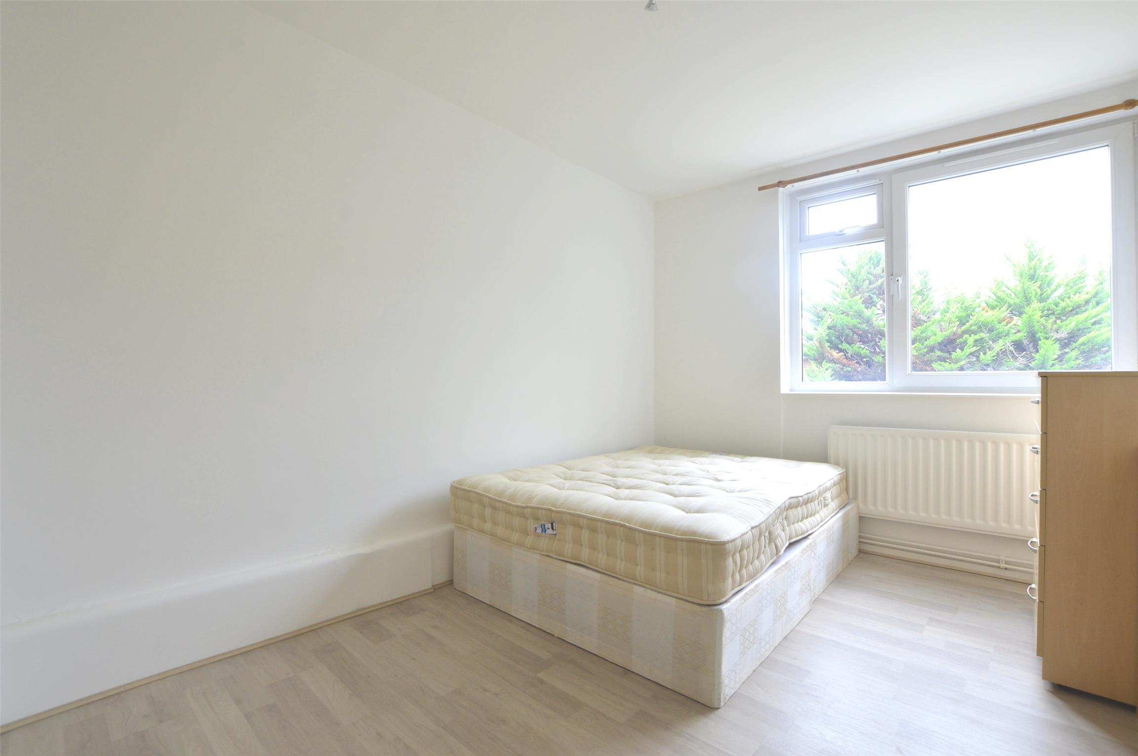 Flat Strathdon Drive in Greater London