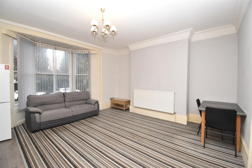 Flat Leam Terrace in Royal Leamington Spa
