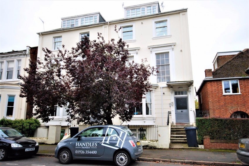 Flat Leam Terrace in Royal Leamington Spa
