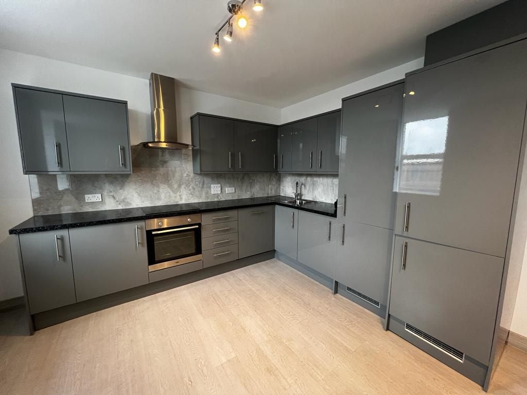 Flat Paris Avenue in Newcastle-under-Lyme