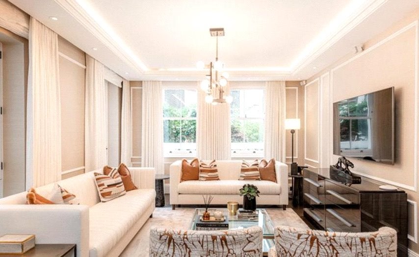 House Prince of Wales Terrace in Greater London