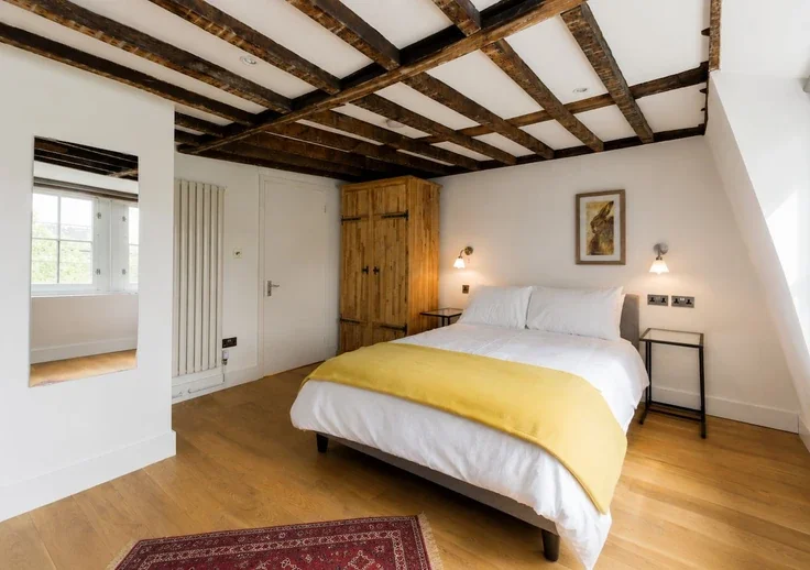 Flat Elia Mews in Greater London