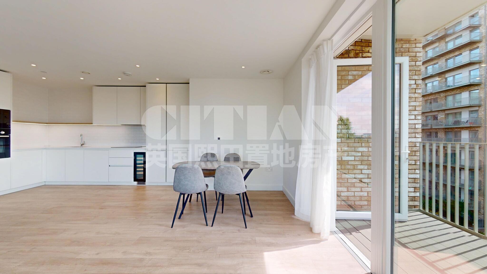 Flat Beresford Avenue in Greater London
