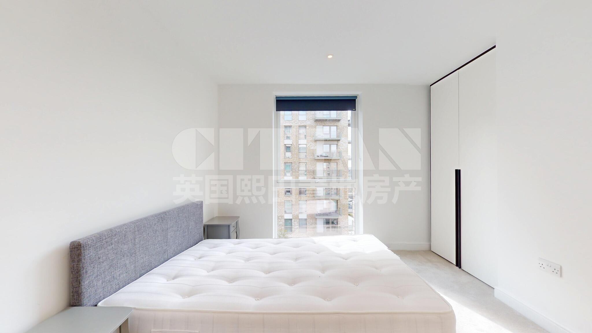 Flat Beresford Avenue in Greater London