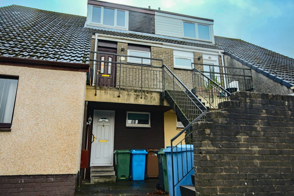 Flat Bridgeside Avenue in Whitburn