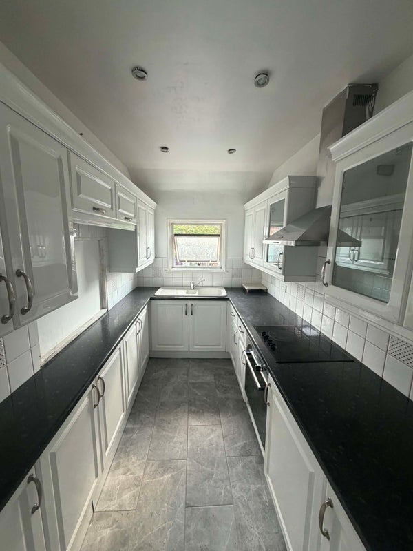 Room High Street in Greater London