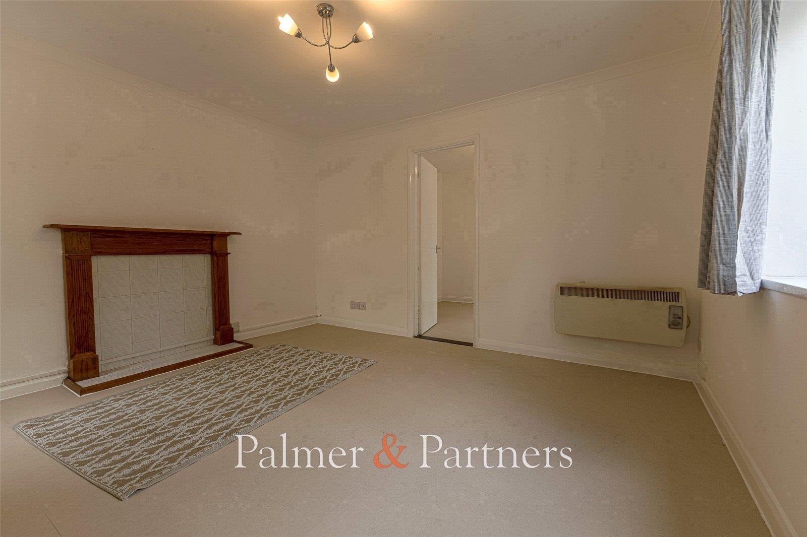 Flat Dalton Road in Ipswich