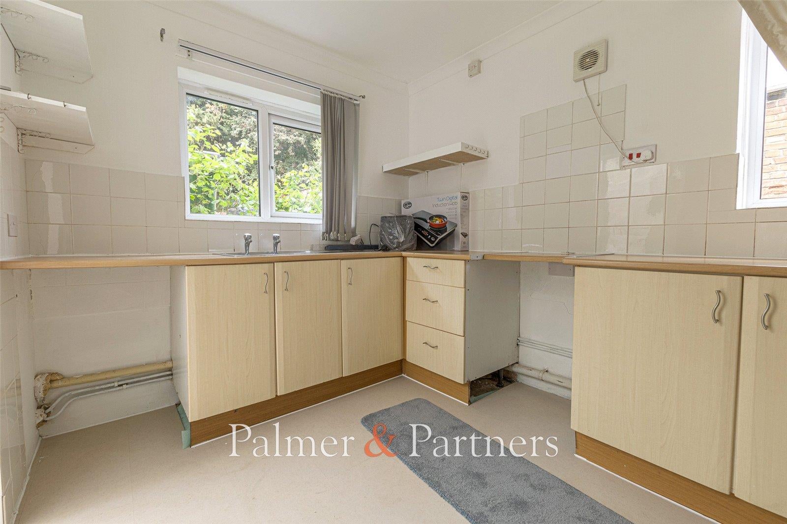 Flat Dalton Road in Ipswich