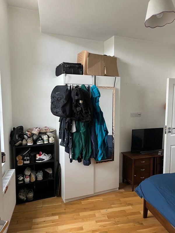 Room Kneller Road in Greater London