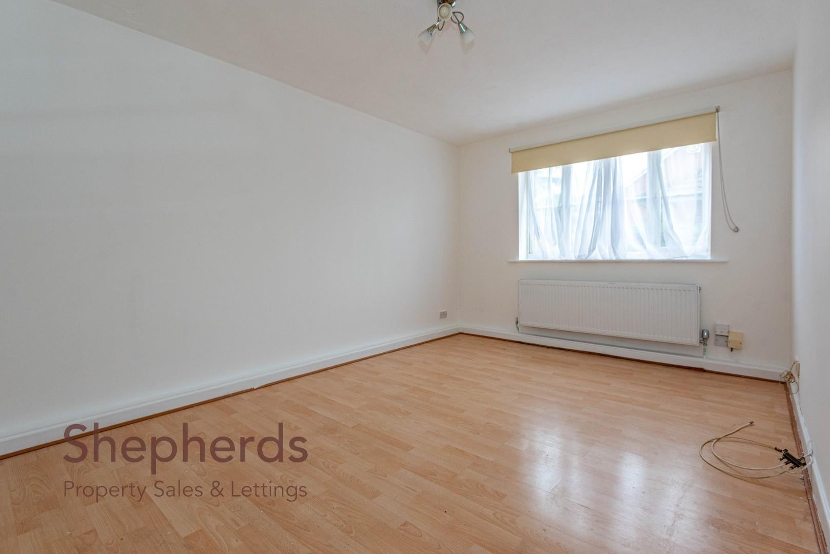 Flat Colthurst Gardens in Hoddesdon