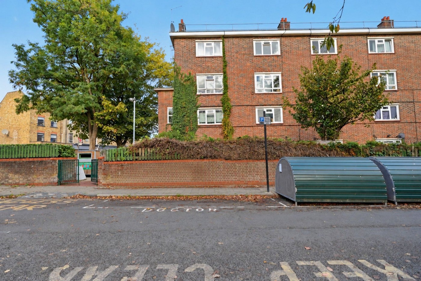 Flat Regina Road in Greater London