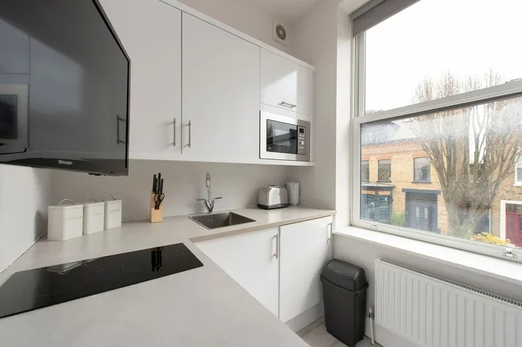 Flat Adolphus Road in Greater London